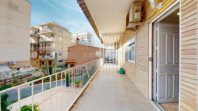 Foto b57c1073-91ee-48a5-9d14-0edc29936f4b. Xalet amb aparcament a Playa Tamarit-Playa Lissa Santa Pola