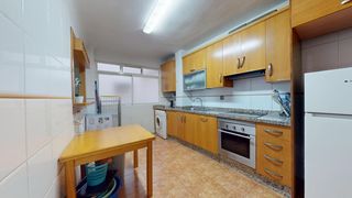 Appartamento in Pont Nou - Corazón de Jesús. Piso semireformado con ascensor en una zona privilegiada muy cer