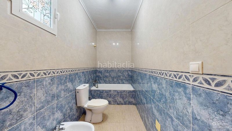 Foto 35e5119c-2a51-4c28-a955-71f8084d309e. Casa aparellada a Monforte del Cid