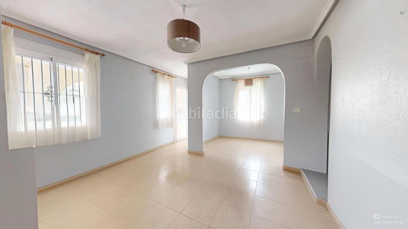 Foto 7a608db5-74f5-41f6-95f7-691526b29d8f. Casa aparellada a Monforte del Cid
