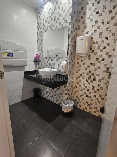 Foto 8db6c5bc-17f3-45ab-91b9-0deba76c9e9b. Local comercial a Novelda