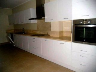 Rent Flat in Centro. Amplio piso sin muebles