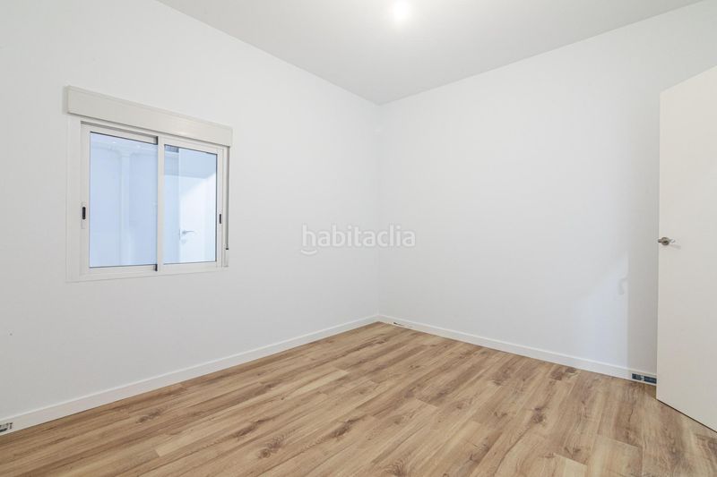 Foto 8ab0beaa-6925-4b11-b390-0ed3828f88ab. Planta baixa a Reina Victoria - Miguel Hernández Elche / Elx