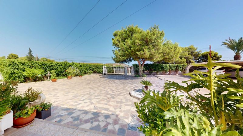 Foto a4015455-c887-42d7-9a96-7f84e4da84de. Xalet amb aparcament piscina a Jubalcoi Elche / Elx