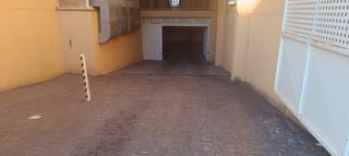 Aparcament cotxe a Calle conservas la niña del segura 22. Inmobilaria docasa