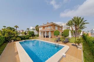 Chalet à La Veleta. Torreviejachalet