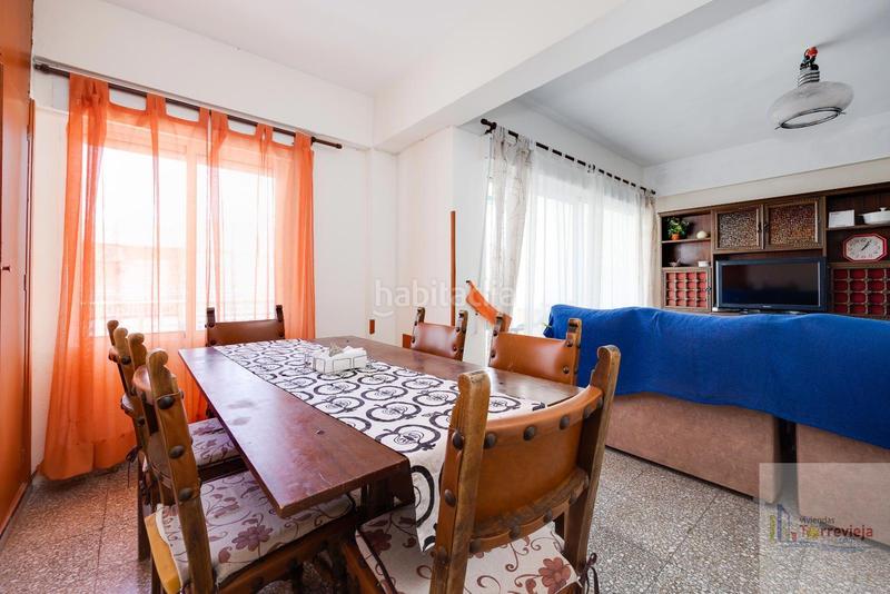 Foto 4972f9a0-769b-4238-a9bd-ff760163bc42. Àtic amb calefacció aparcament a Punta Prima Orihuela