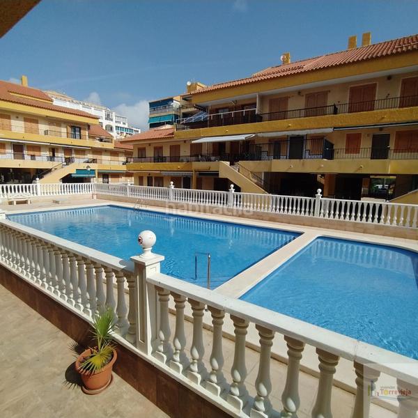 Foto 0a0e73ab-8cb6-43d7-9454-64c53b5843e5. Zweistöckige wohnung in av. de holanda in Los Europeos Torrevieja