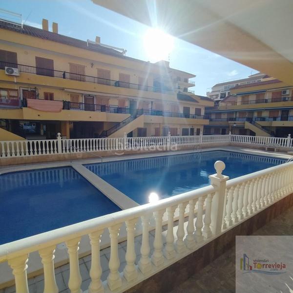 Foto cb958dd6-d421-4abd-98b4-e0b5ae8b0c94. Zweistöckige wohnung in av. de holanda in Los Europeos Torrevieja