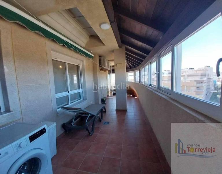 Foto c5e03f56-fcf0-4c20-847c-e07920d58c9a. Àtic amb aparcament a Gaspar Perelló Torrevieja