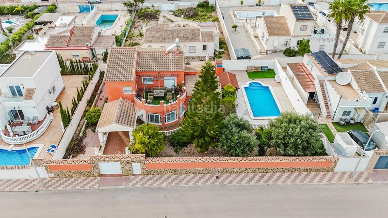 Foto b87d4c4c-62a2-4551-ad3e-673134271998. Chalet  en Zona Carrefour - Urbanizaciones Torrevieja