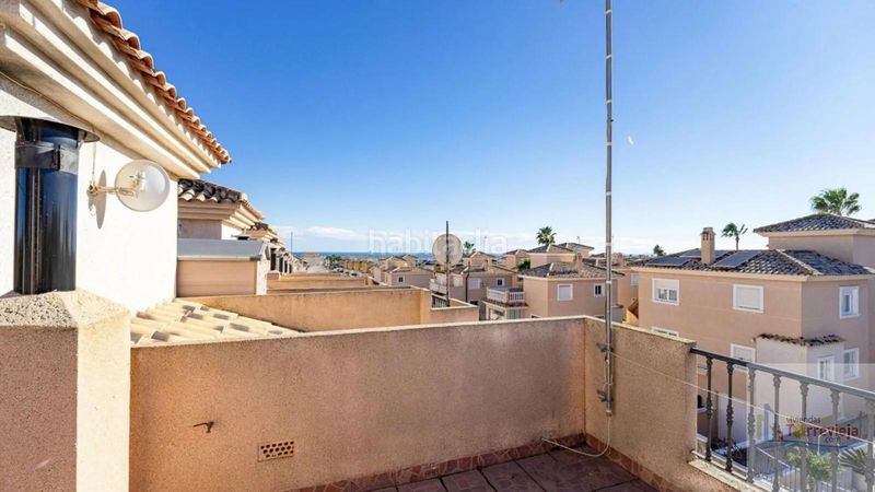 Foto b4207568-9248-48f7-8b6f-4e2a8621003f. Casa amb calefacció piscina a Los Balcones y los Altos Orihuela