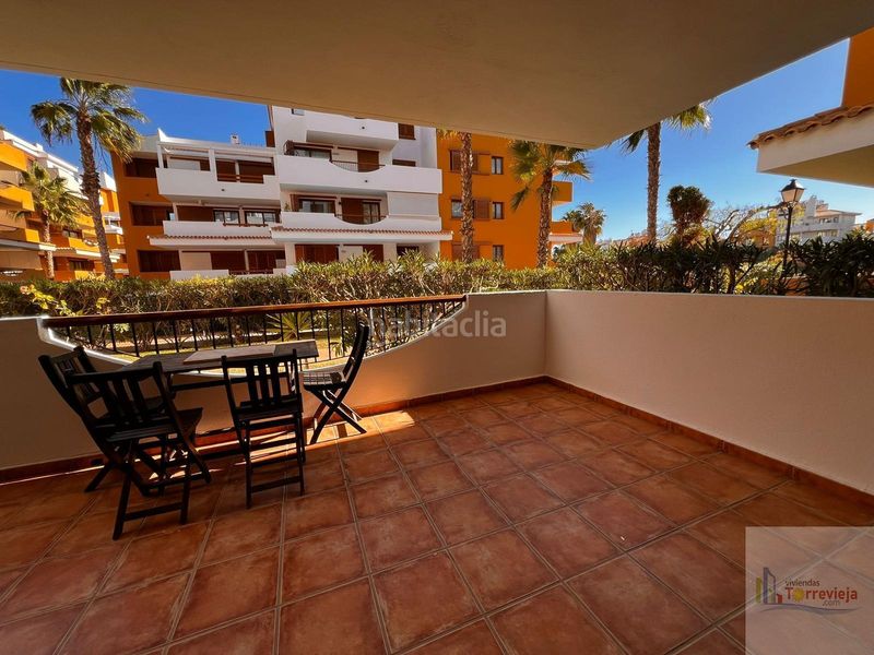 Foto ed4e41d7-43e5-4713-86e3-2140198835f2. Apartament amb calefacció aparcament piscina a Punta Prima Torrevieja