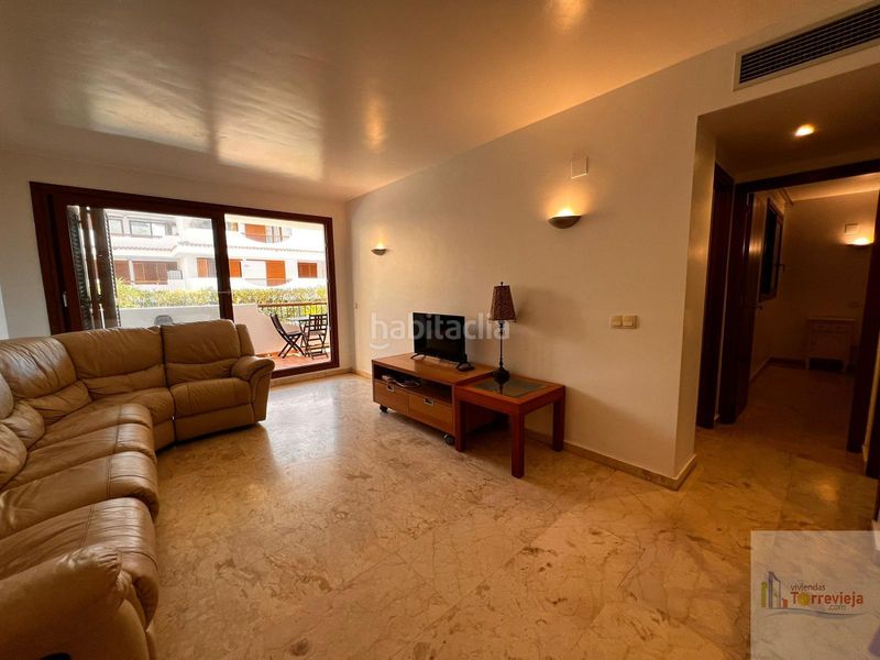 Foto f09bbfc7-6772-44dc-95ac-666d933e9929. Apartament amb calefacció aparcament piscina a Punta Prima Torrevieja