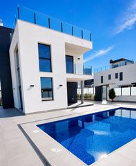 Chalet in Los Balcones-Los Altos. Torreviejachalet