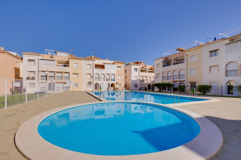 Foto 3f22847f-3dac-443e-9dd9-4ef84d9d4b12. Casa amb piscina a La Veleta Torrevieja