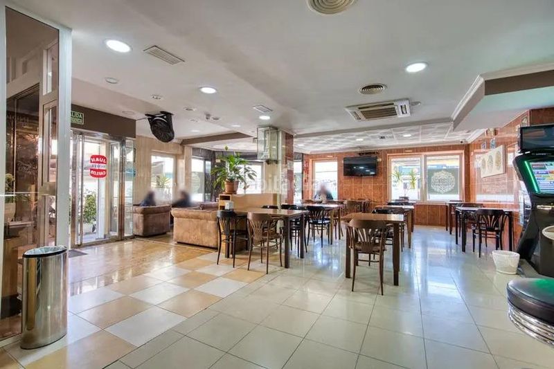 Foto ddbbf72f-cdf2-48d7-90f4-54bf0f33d331. Edificio hotel en Centro - Muelle Pesquero Torrevieja