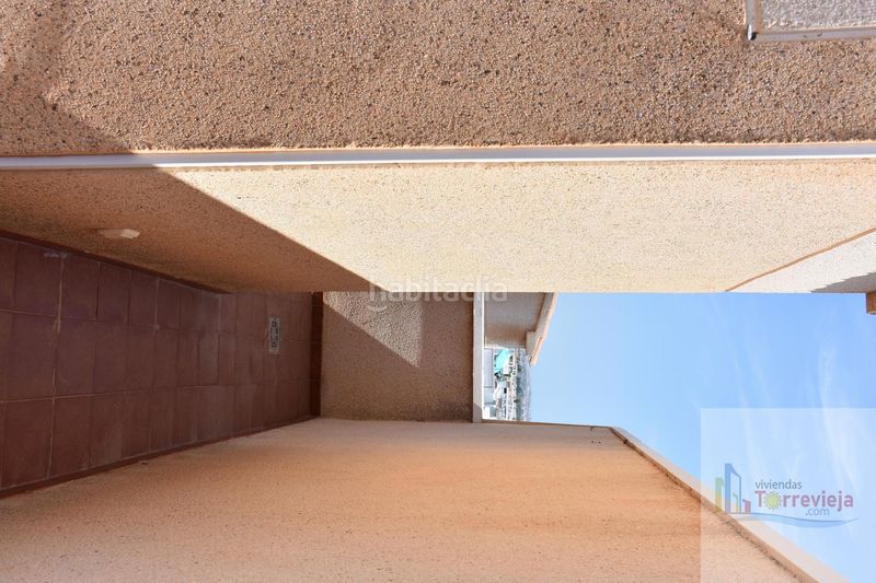 Foto b85dc916-d18c-4e1a-8f99-1b12de935f7e. Casa amb aparcament piscina a El Molino Torrevieja