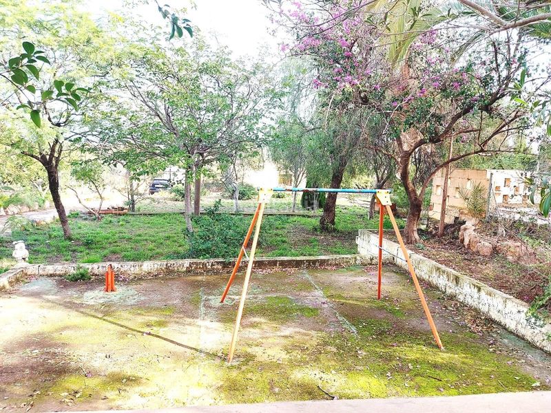 Foto 35b7e3a1-04b0-4018-931b-556952f6e92a. Xalet amb calefacció aparcament piscina a Urbanizaciones Llíria