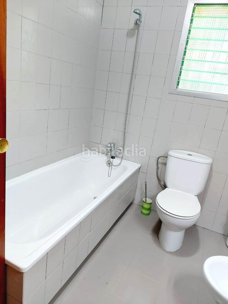Foto 46da5df8-b6af-4425-a8ee-57cb6051e7b3. Xalet amb calefacció aparcament piscina a Urbanizaciones Llíria