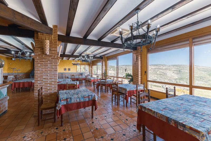 Foto 2a475d86-4ab9-404f-a252-867e3e2f3b4c. Chalet  en plena naturaleza, vistas panorámicas, con restaurante y alojamiento rural activo en Alcublas