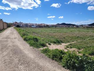 Terreny residencial a Parque de la Bombilla. Parcela de más de 3.000 m2 enclavada en el sre2 de llíria censal