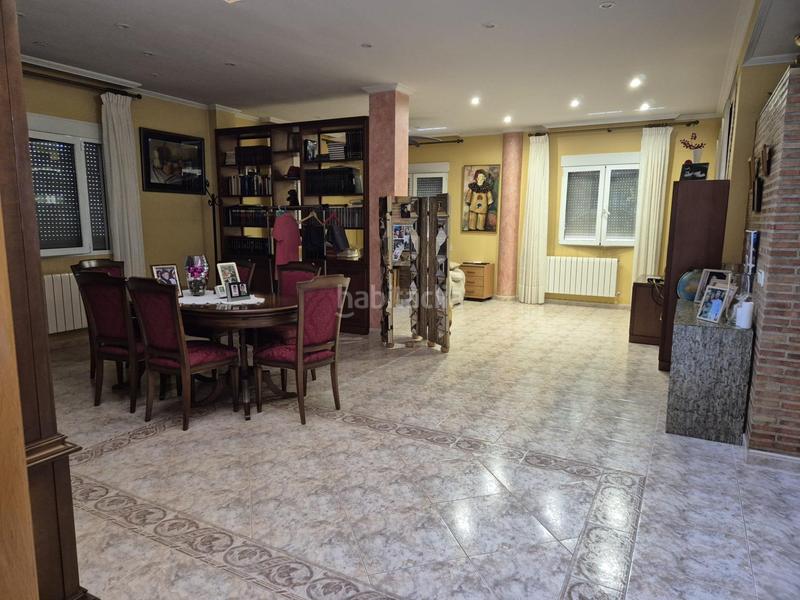 Foto 0583e7ad-78ed-4c11-b9a1-d5d5bd822c72. Chalet amplia vivienda en zona consolidada con todos los servicios. en Pobla de Vallbona (la)