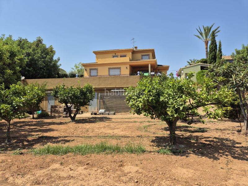 Foto 087b15c7-176d-4c3a-a6f1-b46baaa45bb4. Chalet amplia vivienda en zona consolidada con todos los servicios. en Pobla de Vallbona (la)
