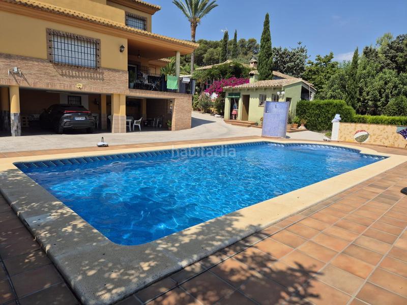 Foto 2900bd5a-eadb-48cd-b66c-eca24878e1e5. Chalet amplia vivienda en zona consolidada con todos los servicios. en Pobla de Vallbona (la)