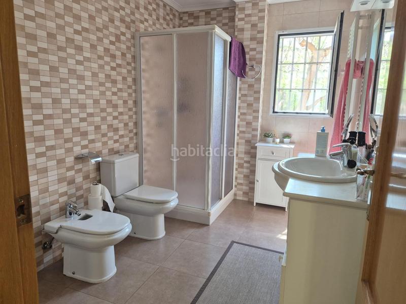 Foto c20e07ff-ec07-4633-9a80-5ff074052111. Chalet amplia vivienda en zona consolidada con todos los servicios. en Pobla de Vallbona (la)