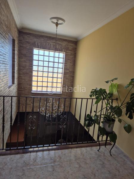 Foto db2ee463-3ba7-4138-97b3-a45b3af6a3c7. Chalet amplia vivienda en zona consolidada con todos los servicios. en Pobla de Vallbona (la)