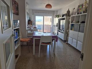 Pis a Casco Antiguo. Vivienda semireformada y en muy buene estado.