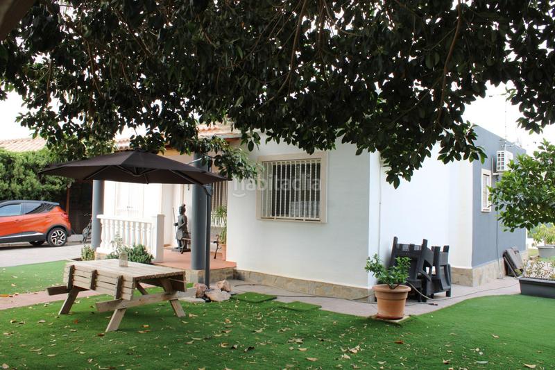 Foto 1a9ed9e2-db6b-402e-a759-86902c7a0904. Chalet  totalmente con alcantarillado, asfaltado y alumbrado público. en Llíria