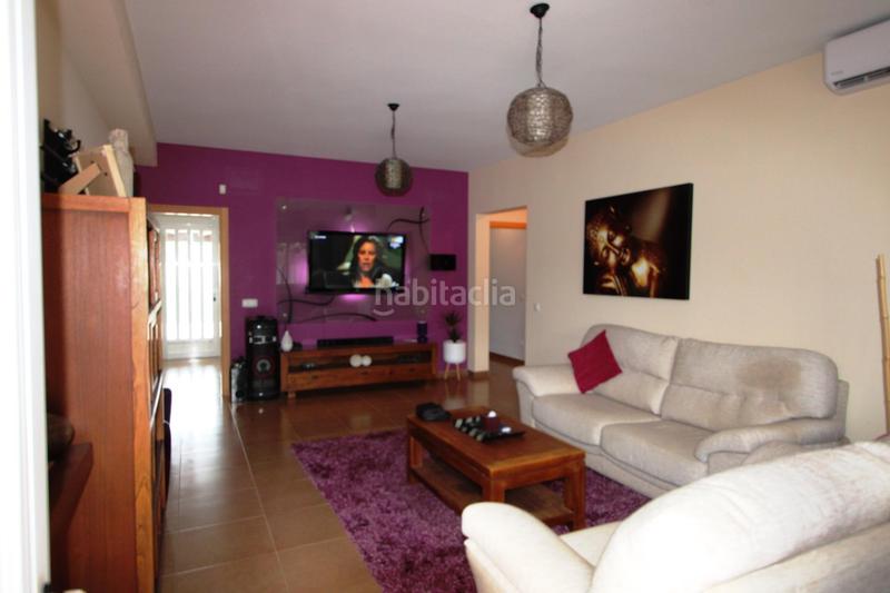 Foto 21fbce7d-ec8e-4543-a8e4-7cb4374665f0. Chalet  totalmente con alcantarillado, asfaltado y alumbrado público. en Llíria
