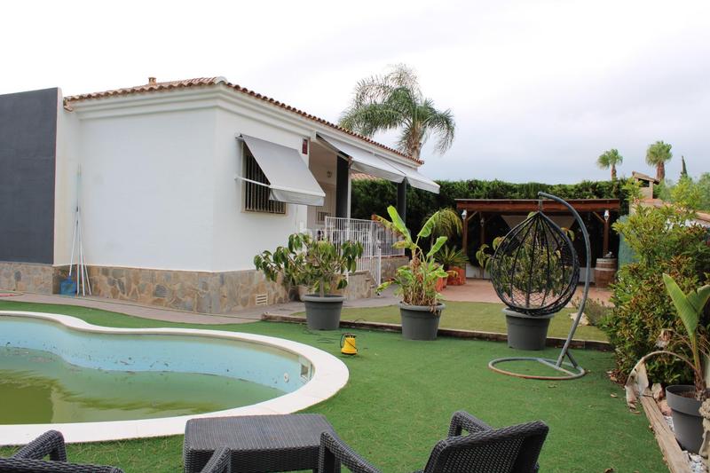 Foto 760b80af-b0ea-43f3-aea8-a5c305be48cd. Chalet  totalmente con alcantarillado, asfaltado y alumbrado público. en Llíria