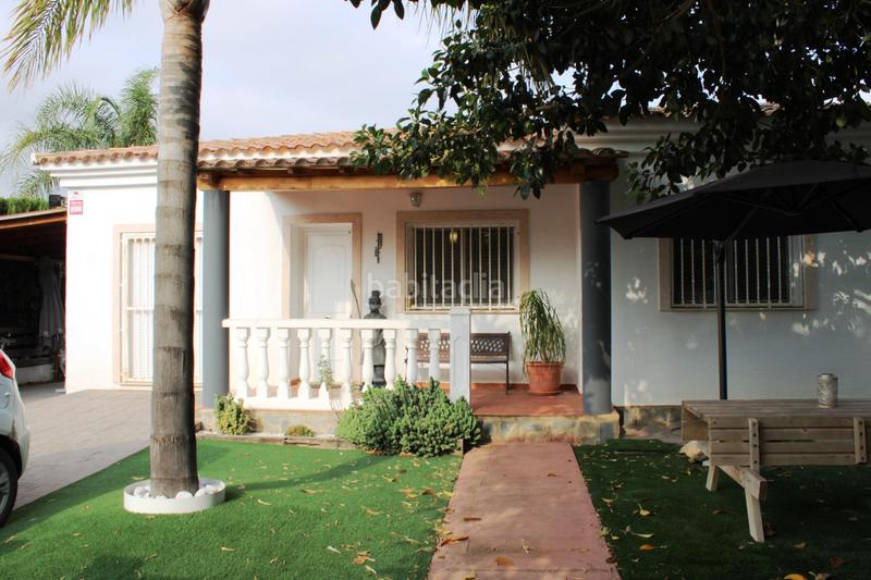 Foto ff8f6c52-6b04-4cae-a7d3-8d1fa100d3bf. Chalet  totalmente con alcantarillado, asfaltado y alumbrado público. en Llíria