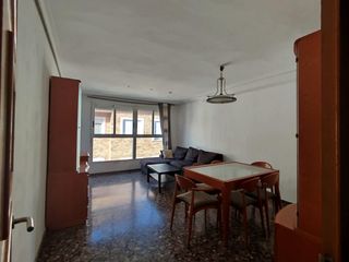 Pis a Parque de la Bombilla. Piso en venta en lliria