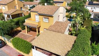 Chalet à Urbanizaciones. Chalet en una de las mejores urbanizaciones de lliria