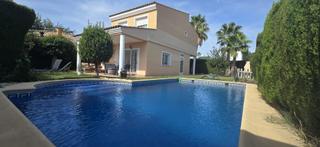 Chalet in Urbanizaciones. Chalet en venta lliria