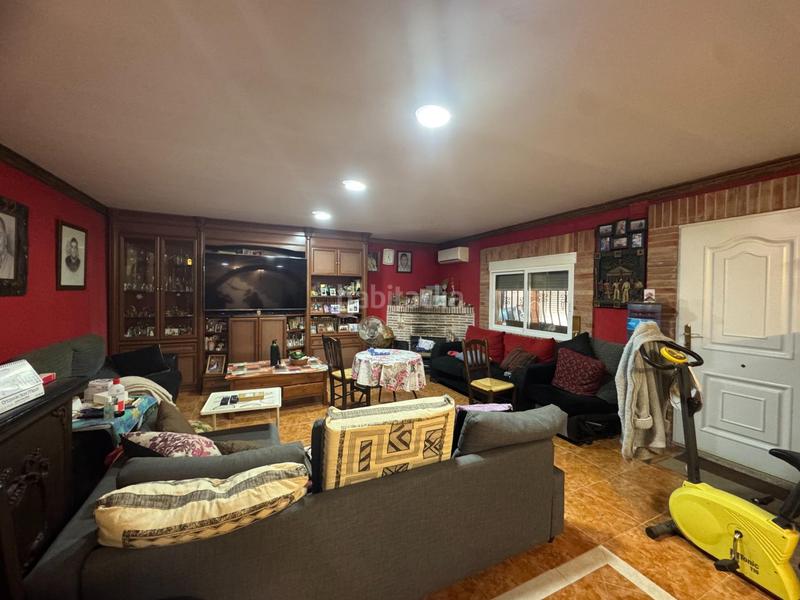 Foto 769dbd36-7cba-45c3-bab0-e96b45d6ebb2. Xalet amb calefacció aparcament piscina a Vilamarxant