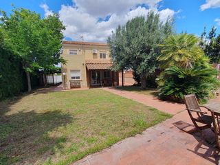 Chalet in Pla dels Aljubs. Chalet en perfecto estado