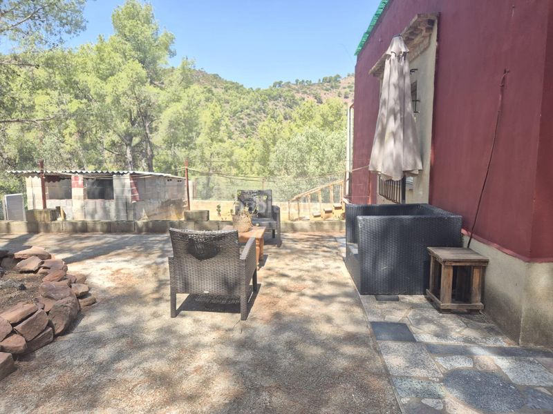 Foto cfac47da-4d25-490c-bd8f-4d405aa58396. Casa a Olocau
