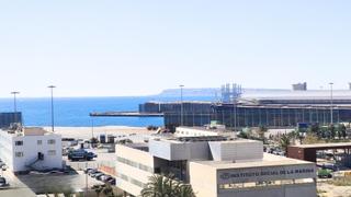 Pis en Avenida loring 6. Amplio piso en venta con vistas al mar y ubicacin privilegiada