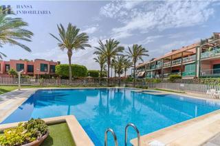 Casa adosada en Alicante Golf. Exclusiva vivienda en el campo de golf de playa de san juan