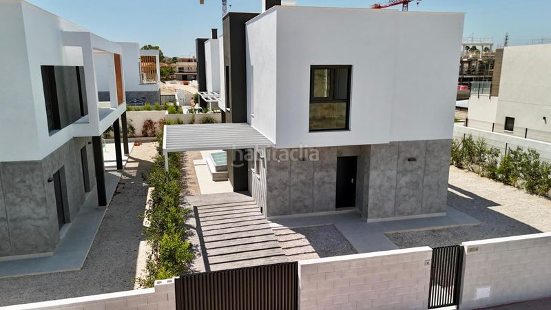 Foto 8051ea9a-ab87-4b94-af78-cafea0345947. Xalet amb aparcament piscina a Almajada-Ravel Mutxamel