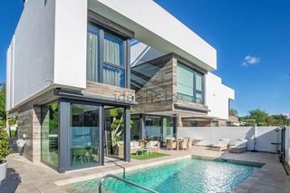 Chalet en L´Albir. Exclusiva villa en lalbir, alfaz del pi, alicante