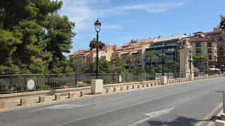 Pis  Calle mayor del plad. Primer piso restaurado como nuevo, con terraza encima de 40 metr