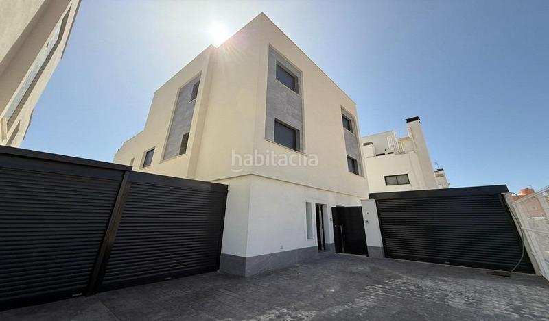 Foto 8a467170-2172-47d1-bba9-11e4ba113fa4. Towny house with parking in Los Secanos Guardamar del Segura