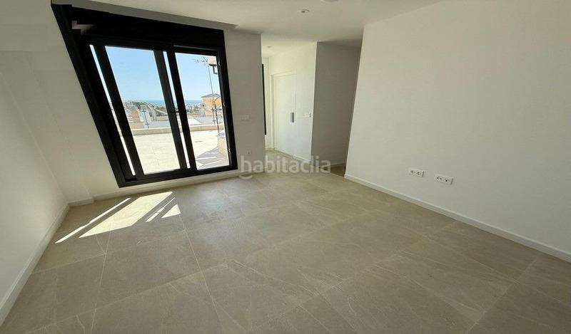 Foto c6ce7bba-688d-461c-9f30-b8fb0f8763d5. Towny house with parking in Los Secanos Guardamar del Segura