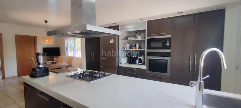 Foto fa594aeb-a2ab-4a03-966d-6b97bb2c7d30. Chalet  independiente en Valverde con piscina en Elche / Elx